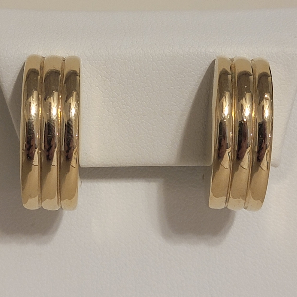 Vintage Carolee Gold Tone Ribbed Half Hoop Clip On Earrings